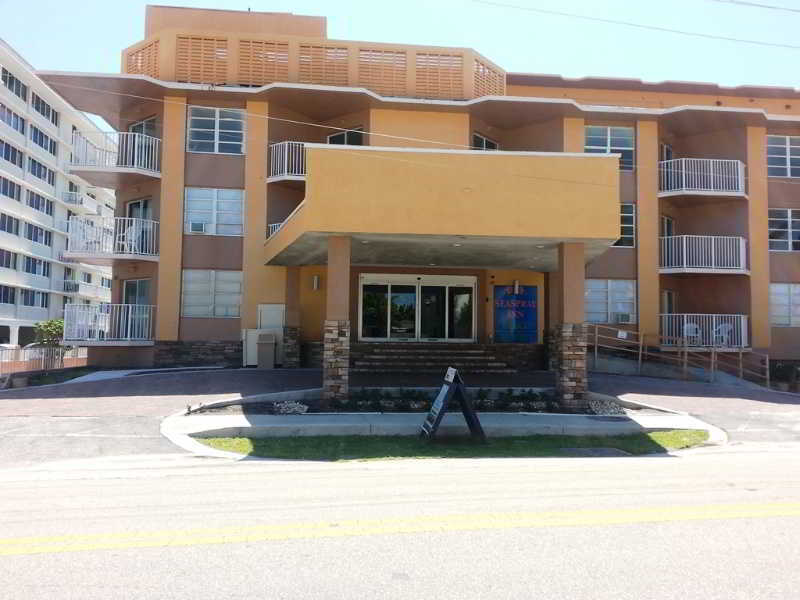 Seaspray Inn Beach Resort Palm Beach Shores Εξωτερικό φωτογραφία