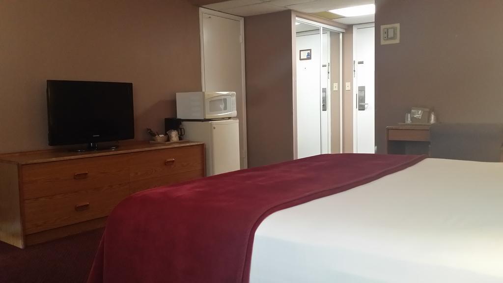Seaspray Inn Beach Resort Palm Beach Shores Εξωτερικό φωτογραφία