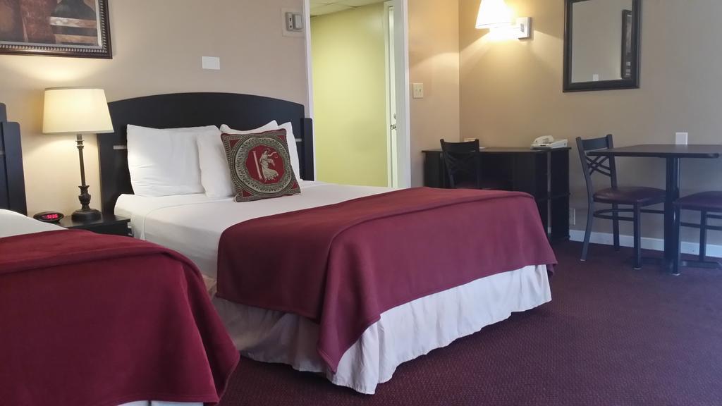 Seaspray Inn Beach Resort Palm Beach Shores Εξωτερικό φωτογραφία