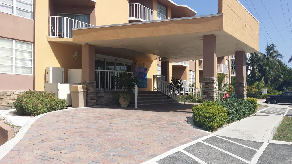 Seaspray Inn Beach Resort Palm Beach Shores Εξωτερικό φωτογραφία