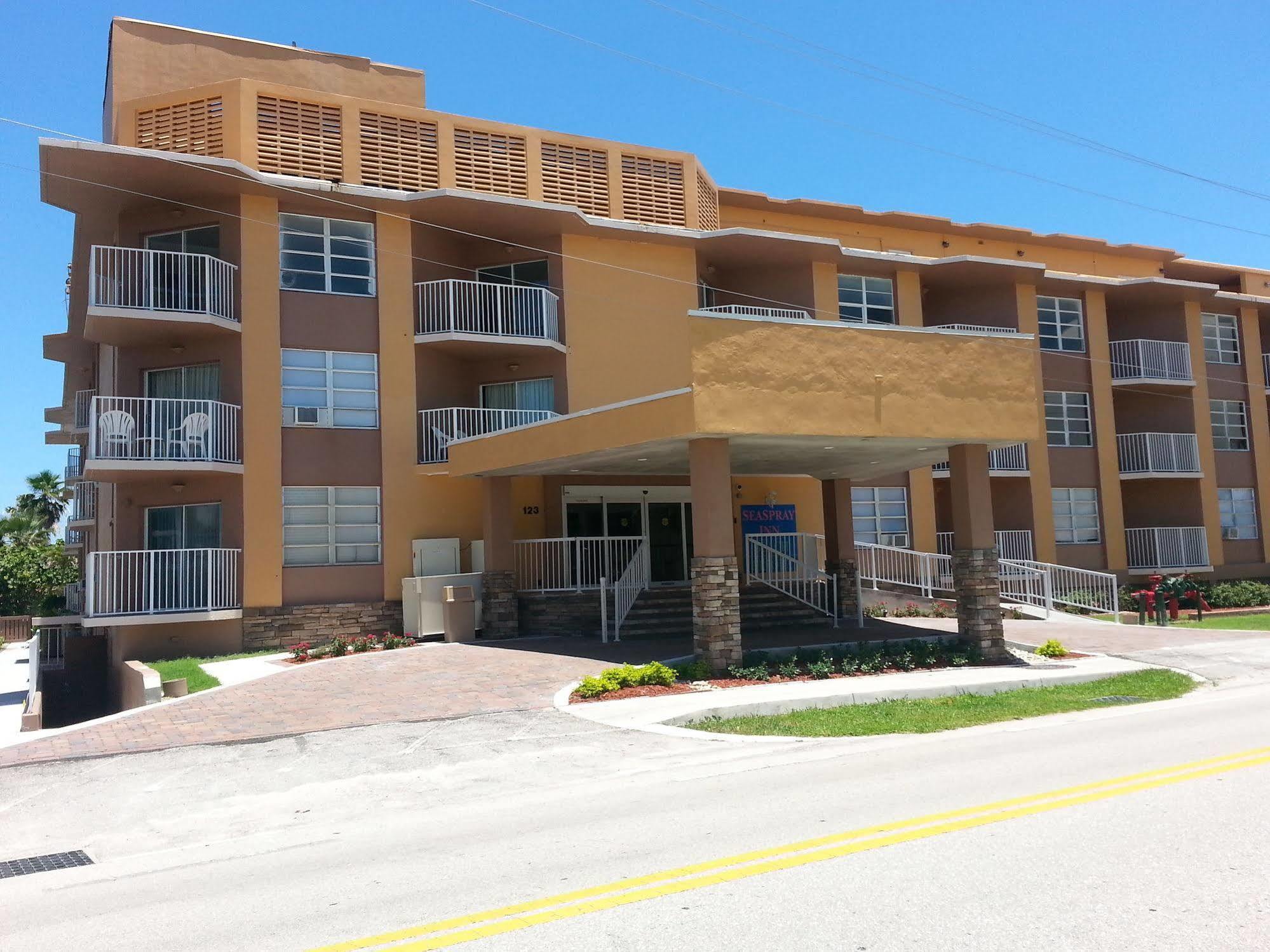 Seaspray Inn Beach Resort Palm Beach Shores Εξωτερικό φωτογραφία
