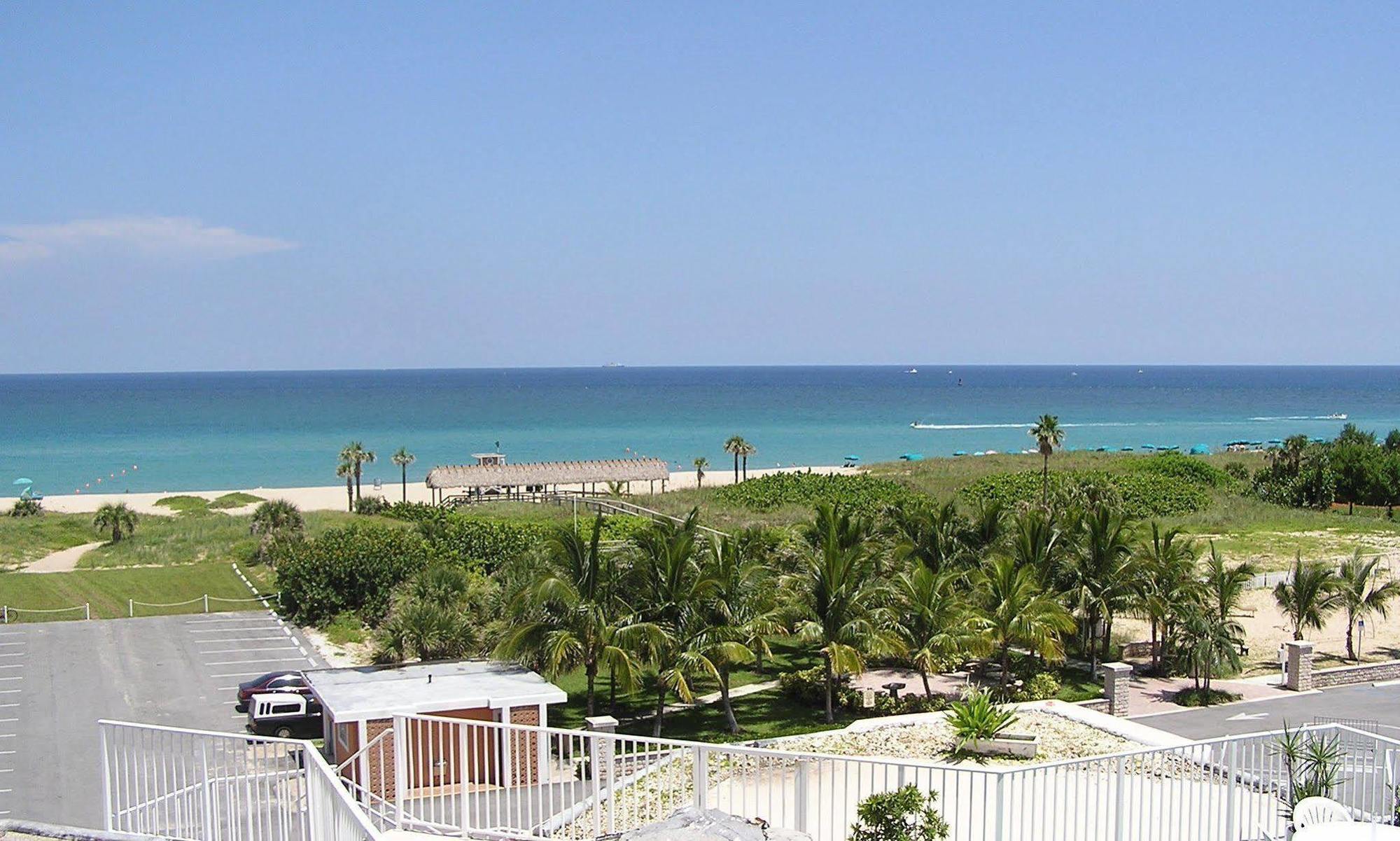 Seaspray Inn Beach Resort Palm Beach Shores Εξωτερικό φωτογραφία
