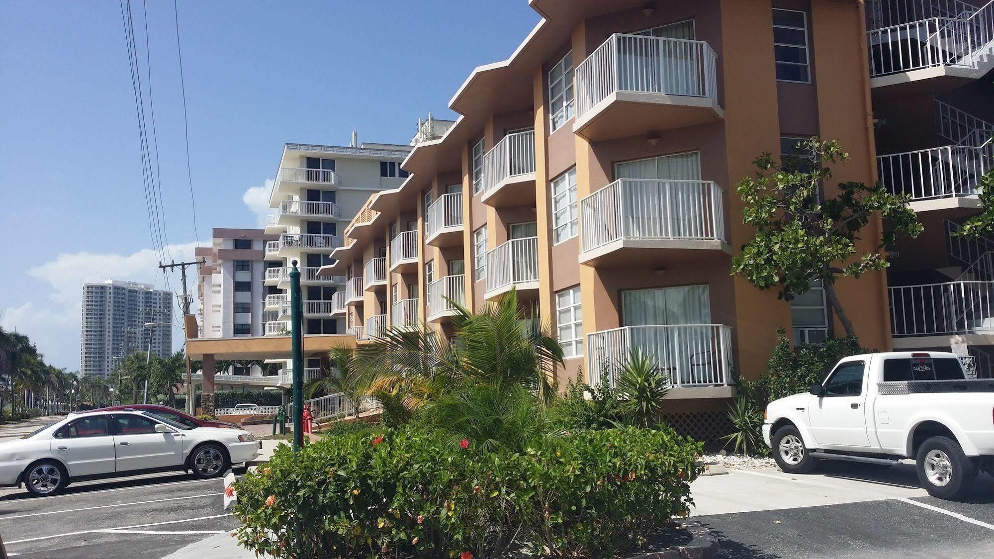 Seaspray Inn Beach Resort Palm Beach Shores Εξωτερικό φωτογραφία