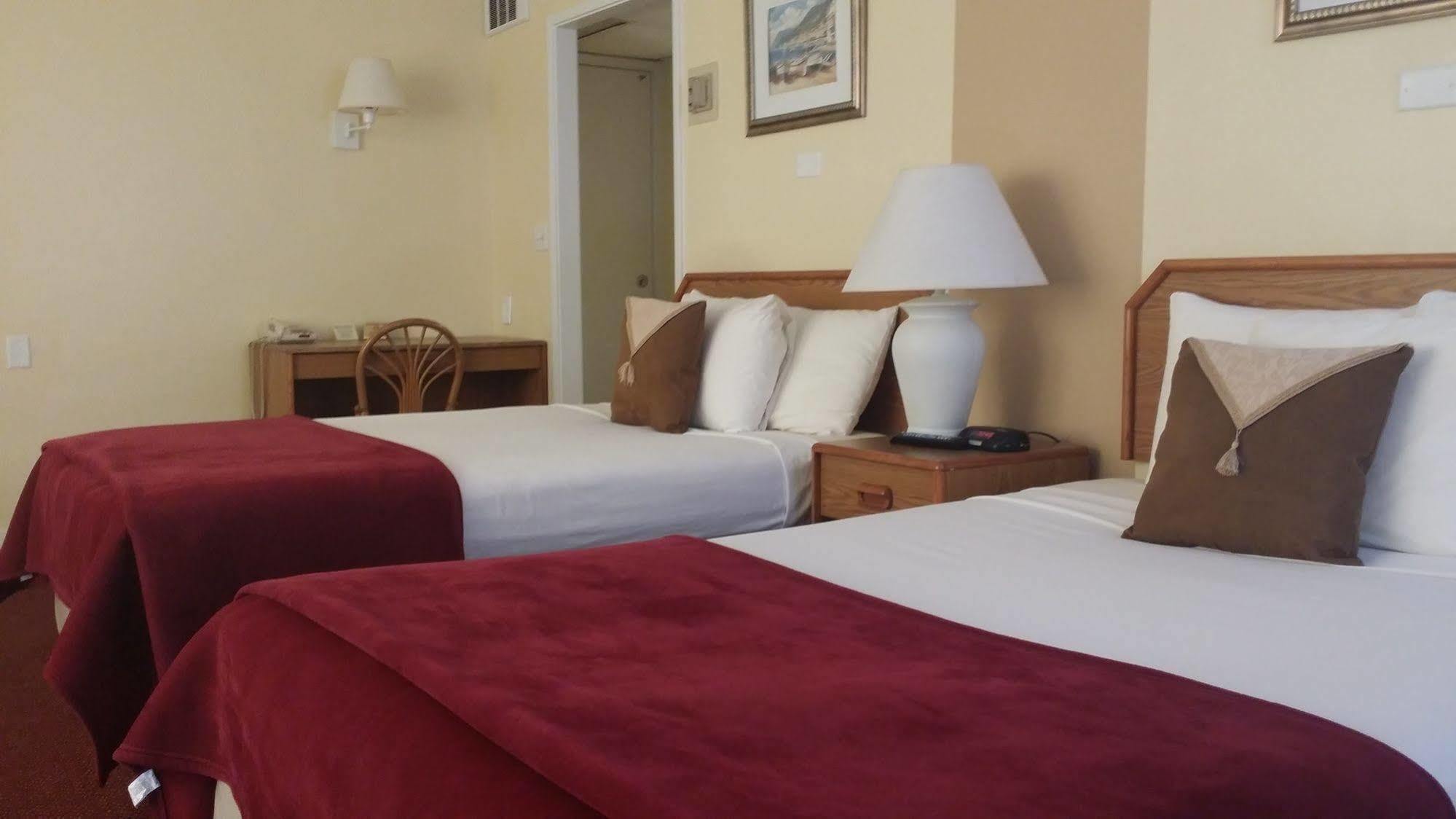 Seaspray Inn Beach Resort Palm Beach Shores Εξωτερικό φωτογραφία