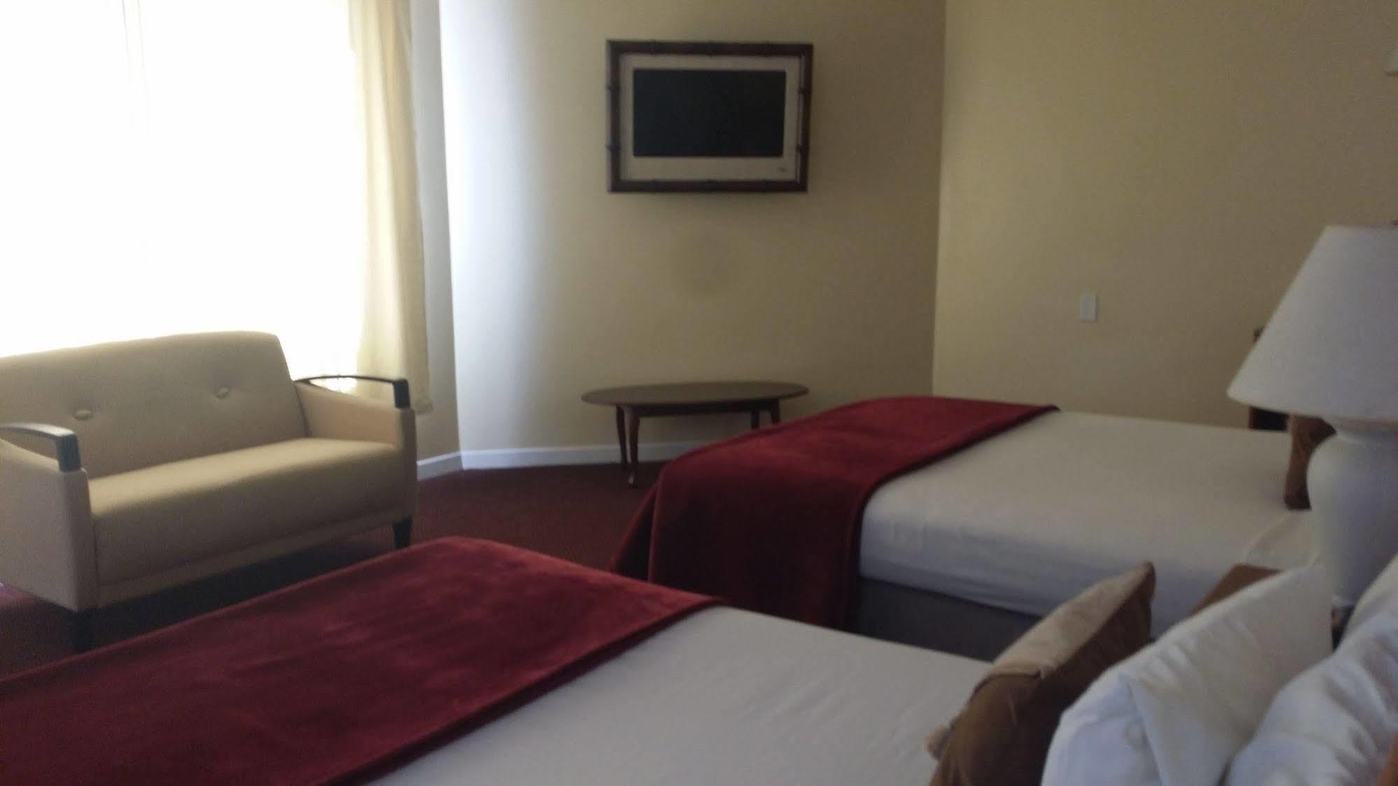 Seaspray Inn Beach Resort Palm Beach Shores Εξωτερικό φωτογραφία