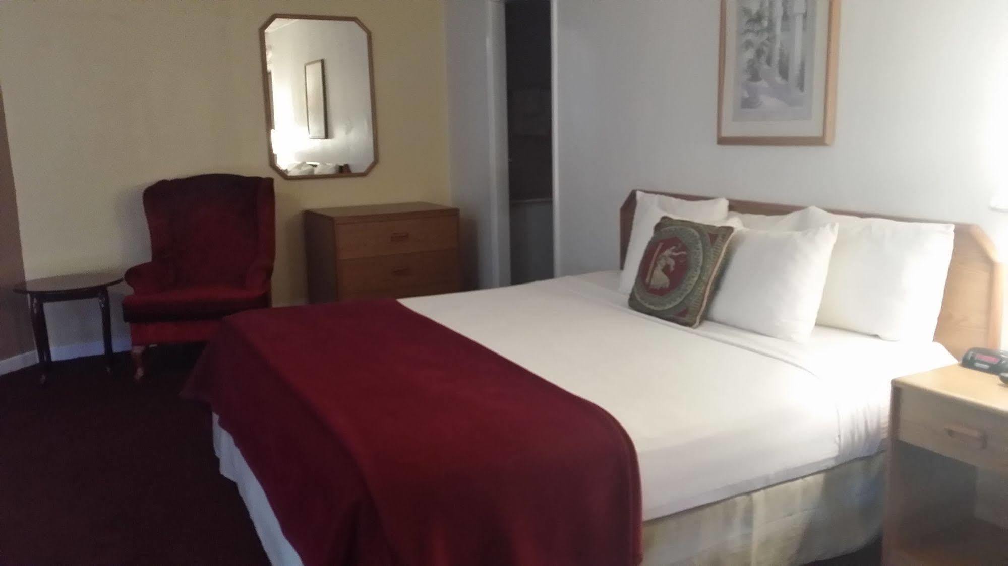 Seaspray Inn Beach Resort Palm Beach Shores Εξωτερικό φωτογραφία